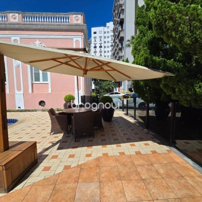 Apartamento com 166m², 4 quartos (sendo 2 suítes), 2 garagens, no bairro Agronômica em Florianópolis