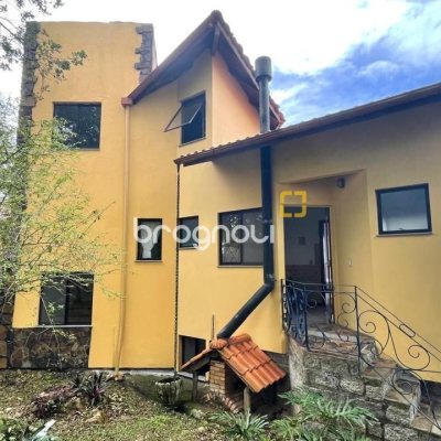 Casa com 458m², 4 quartos, no bairro Vargem do Bom Jesus em Florianópolis