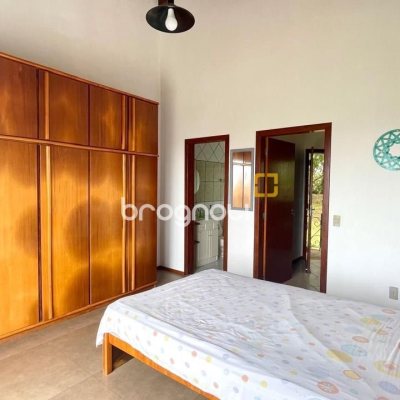 Casa com 458m², 4 quartos, no bairro Vargem do Bom Jesus em Florianópolis