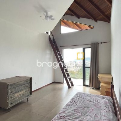 Casa com 458m², 4 quartos, no bairro Vargem do Bom Jesus em Florianópolis
