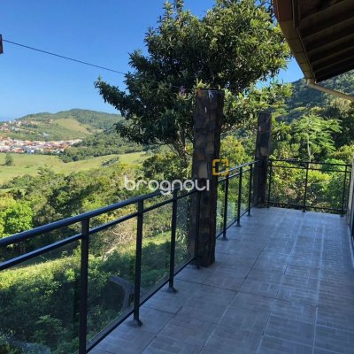 Casa com 458m², 4 quartos, no bairro Vargem do Bom Jesus em Florianópolis