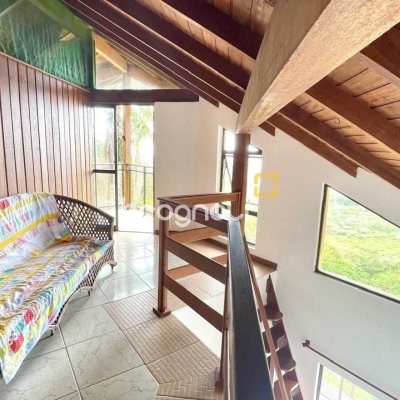 Casa com 458m², 4 quartos, no bairro Vargem do Bom Jesus em Florianópolis