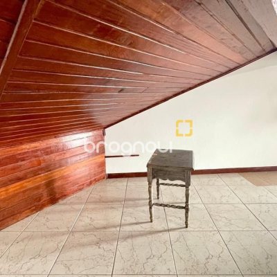 Casa com 458m², 4 quartos, no bairro Vargem do Bom Jesus em Florianópolis