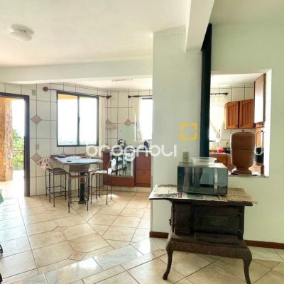 Casa com 458m², 4 quartos, no bairro Vargem do Bom Jesus em Florianópolis