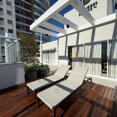 Apartamento com 65m², 2 quartos (sendo 1 suíte), 1 garagem, no bairro Beira Mar Norte em Florianópolis