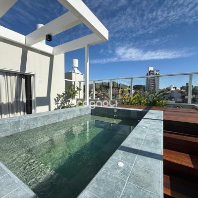Apartamento com 65m², 2 quartos (sendo 1 suíte), 1 garagem, no bairro Beira Mar Norte em Florianópolis