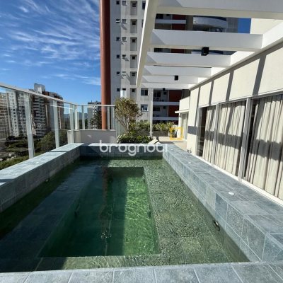 Apartamento com 65m², 2 quartos (sendo 1 suíte), 1 garagem, no bairro Beira Mar Norte em Florianópolis