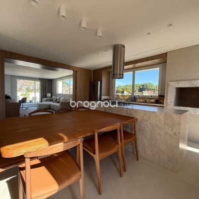 Apartamento com 65m², 2 quartos (sendo 1 suíte), 1 garagem, no bairro Beira Mar Norte em Florianópolis