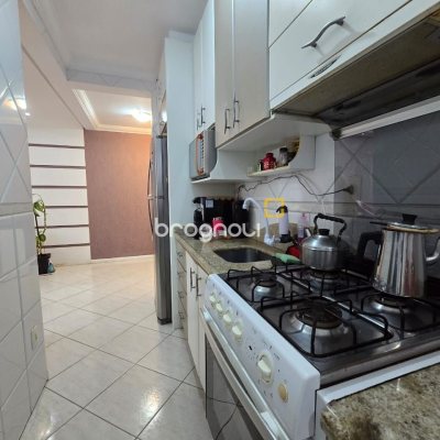 Apartamento com 64m², 2 quartos, 1 garagem, no bairro Kobrasol em São José