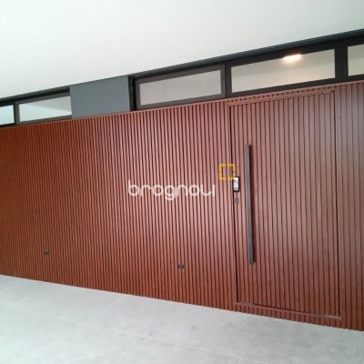 Casa de Condomínio com 216m², 3 quartos (sendo 1 suíte), 2 garagens, no bairro Beira Rio em Biguaçu