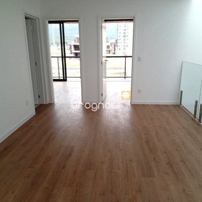 Casa de Condomínio com 216m², 3 quartos (sendo 1 suíte), 2 garagens, no bairro Beira Rio em Biguaçu