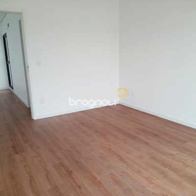 Casa de Condomínio com 216m², 3 quartos (sendo 1 suíte), 2 garagens, no bairro Beira Rio em Biguaçu