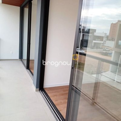 Casa de Condomínio com 216m², 3 quartos (sendo 1 suíte), 2 garagens, no bairro Beira Rio em Biguaçu