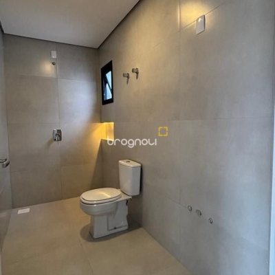 Casa de Condomínio com 216m², 3 quartos (sendo 1 suíte), 2 garagens, no bairro Beira Rio em Biguaçu