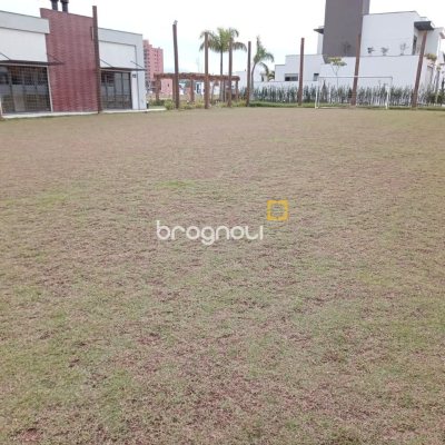 Casa de Condomínio com 216m², 3 quartos (sendo 1 suíte), 2 garagens, no bairro Beira Rio em Biguaçu