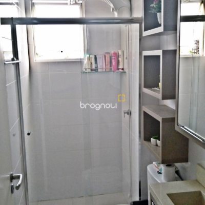 Apartamento com 92m², 3 quartos (sendo 1 suíte), 1 garagem, no bairro Barreiros em São José