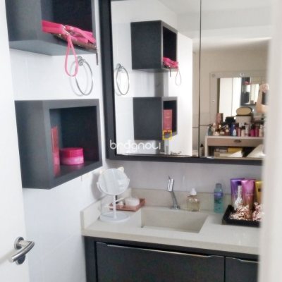 Apartamento com 92m², 3 quartos (sendo 1 suíte), 1 garagem, no bairro Barreiros em São José