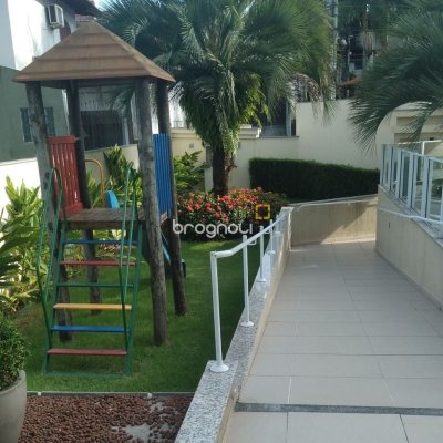 Apartamento com 92m², 3 quartos (sendo 1 suíte), 1 garagem, no bairro Barreiros em São José