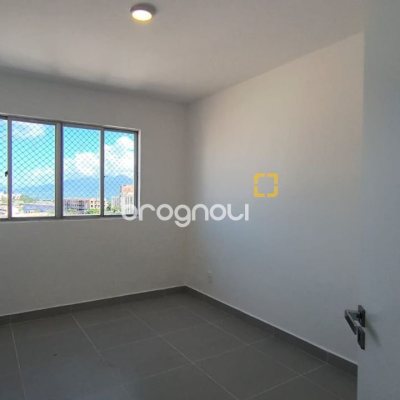 Cobertura com 117m², 2 quartos (sendo 1 suíte), 2 garagens, no bairro Capoeiras em Florianópolis