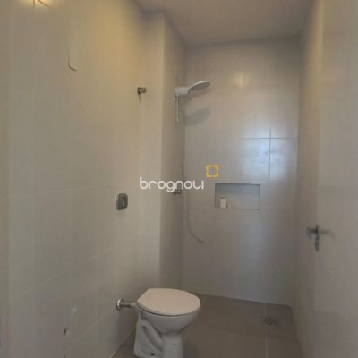 Cobertura com 117m², 2 quartos (sendo 1 suíte), 2 garagens, no bairro Capoeiras em Florianópolis