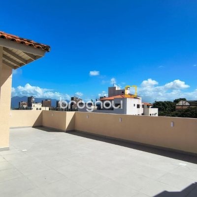 Cobertura com 117m², 2 quartos (sendo 1 suíte), 2 garagens, no bairro Capoeiras em Florianópolis