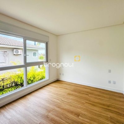 Casa com 123m², 3 quartos (sendo 1 suíte), 1 garagem, no bairro Campeche em Florianópolis