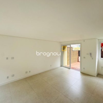 Casa com 123m², 3 quartos (sendo 1 suíte), 1 garagem, no bairro Campeche em Florianópolis