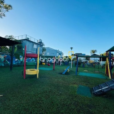 Casa com 123m², 3 quartos (sendo 1 suíte), 1 garagem, no bairro Campeche em Florianópolis