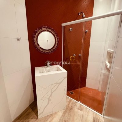 Cobertura com 318m², 4 quartos (sendo 4 suítes), 3 garagens, no bairro Cachoeira do Bom Jesus em Florianópolis