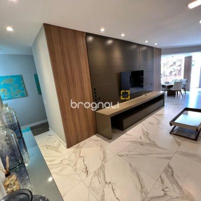 Cobertura com 318m², 4 quartos (sendo 4 suítes), 3 garagens, no bairro Cachoeira do Bom Jesus em Florianópolis