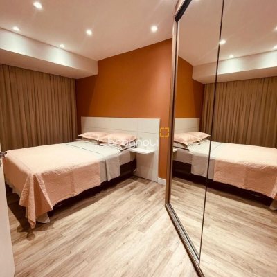 Cobertura com 318m², 4 quartos (sendo 4 suítes), 3 garagens, no bairro Cachoeira do Bom Jesus em Florianópolis