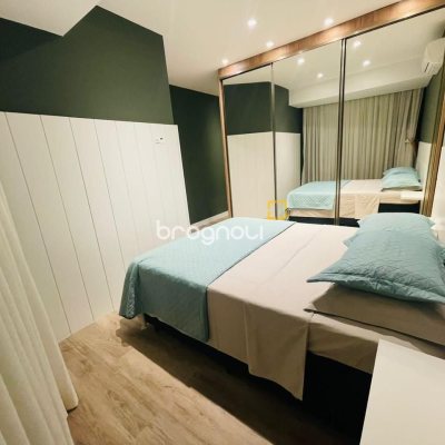 Cobertura com 318m², 4 quartos (sendo 4 suítes), 3 garagens, no bairro Cachoeira do Bom Jesus em Florianópolis