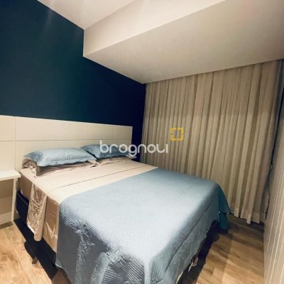 Cobertura com 318m², 4 quartos (sendo 4 suítes), 3 garagens, no bairro Cachoeira do Bom Jesus em Florianópolis