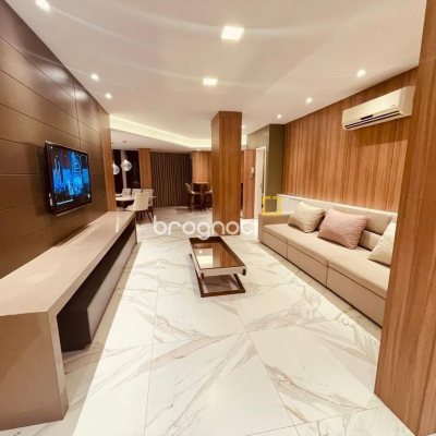 Cobertura com 318m², 4 quartos (sendo 4 suítes), 3 garagens, no bairro Cachoeira do Bom Jesus em Florianópolis