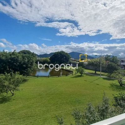 Casa de Condomínio com 214m², 4 quartos (sendo 1 suíte), 3 garagens, no bairro Campeche em Florianópolis