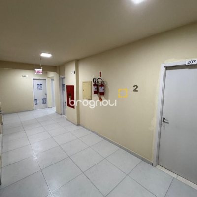 Sala com 25m², no bairro Centro em Florianópolis