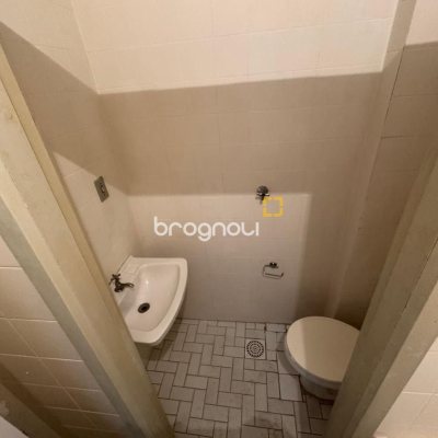 Sala com 25m², no bairro Centro em Florianópolis