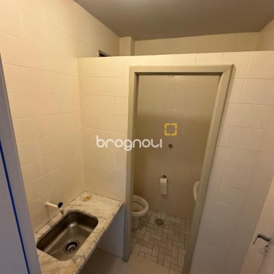 Sala com 25m², no bairro Centro em Florianópolis
