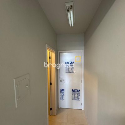 Sala com 25m², no bairro Centro em Florianópolis