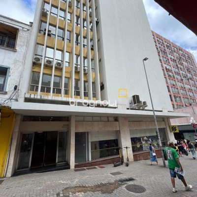 Sala com 25m², no bairro Centro em Florianópolis