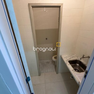 Sala com 25m², no bairro Centro em Florianópolis