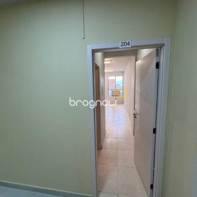 Sala com 25m², no bairro Centro em Florianópolis