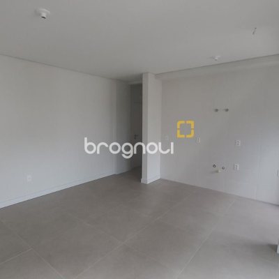 Apartamento com 76m², 3 quartos (sendo 1 suíte), 1 garagem, no bairro Carvoeira em Florianópolis