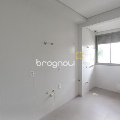 Apartamento com 76m², 3 quartos (sendo 1 suíte), 1 garagem, no bairro Carvoeira em Florianópolis