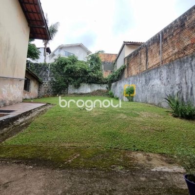 Casa com 274m², 5 quartos (sendo 3 suítes), 4 garagens, no bairro Itaguaçu em Florianópolis