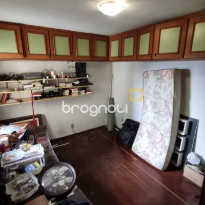 Casa com 274m², 5 quartos (sendo 3 suítes), 4 garagens, no bairro Itaguaçu em Florianópolis