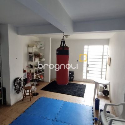 Casa com 274m², 5 quartos (sendo 3 suítes), 4 garagens, no bairro Itaguaçu em Florianópolis