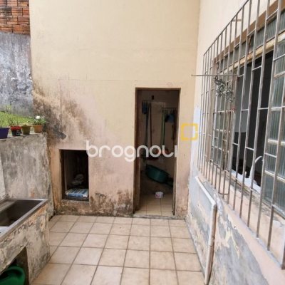 Casa com 274m², 5 quartos (sendo 3 suítes), 4 garagens, no bairro Itaguaçu em Florianópolis