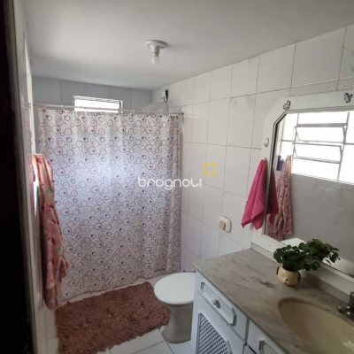 Casa com 274m², 5 quartos (sendo 3 suítes), 4 garagens, no bairro Itaguaçu em Florianópolis