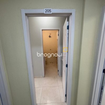 Sala com 33m², no bairro Centro em Florianópolis